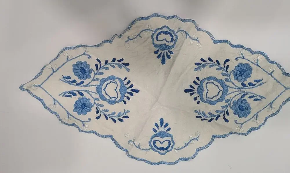 Vintage Blue Embroidered Linen Runner Scalloped Edge Table Topper Oval 20